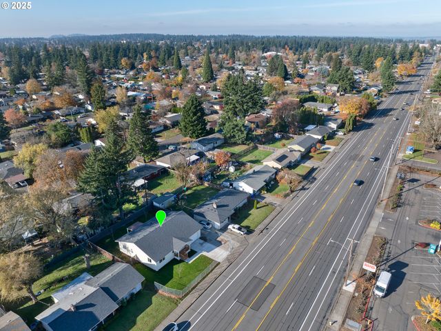 2211 Se 182ND Ave, Portland, OR 97233