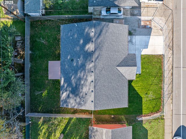 2211 Se 182ND Ave, Portland, OR 97233