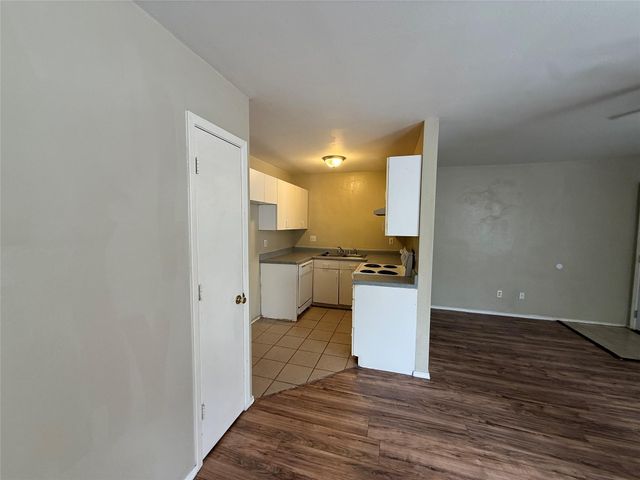 4714 Oleander Street D, Bacliff, TX 77518
