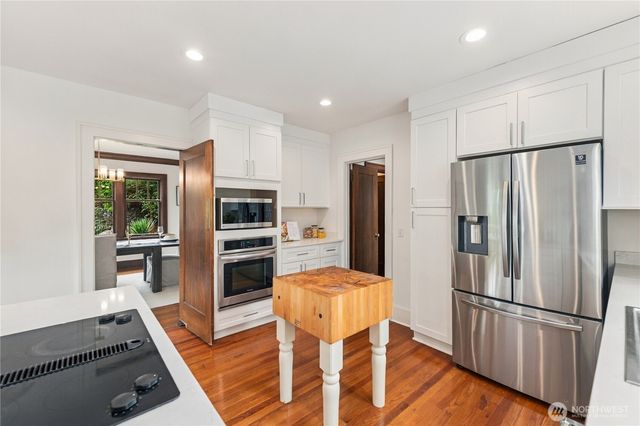15 Orchard Road, Tacoma, WA 98406