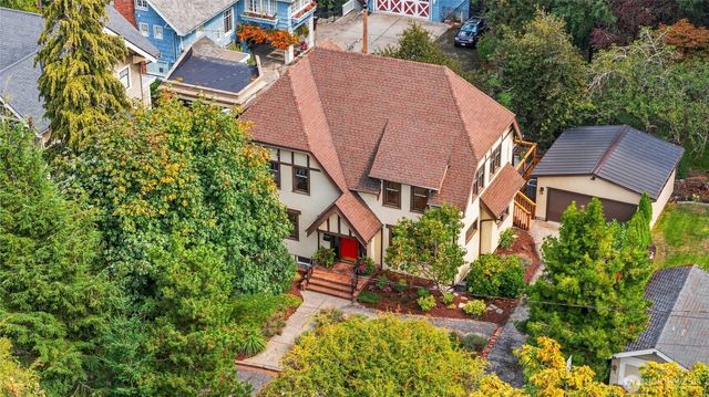15 Orchard Road, Tacoma, WA 98406