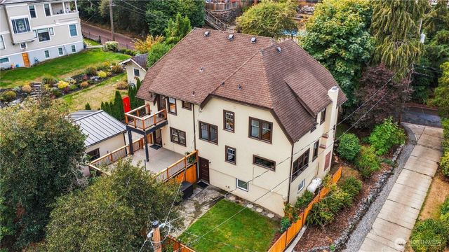 15 Orchard Road, Tacoma, WA 98406