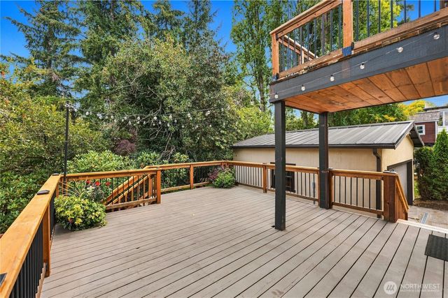 15 Orchard Road, Tacoma, WA 98406