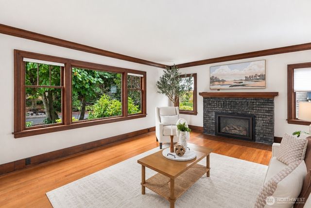 15 Orchard Road, Tacoma, WA 98406
