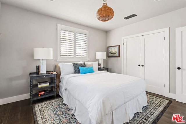222 N St Andrews Place, Los Angeles, CA 90004
