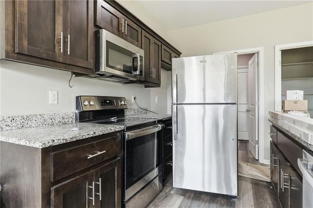 21806 Massa Circle, Peculiar, MO 64078