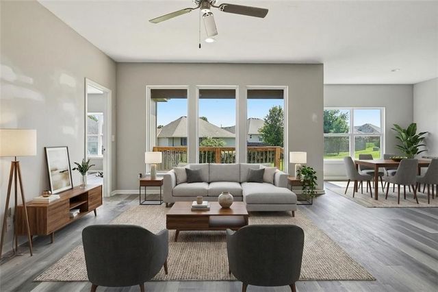 21806 Massa Circle, Peculiar, MO 64078
