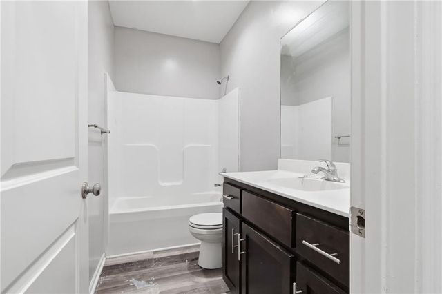 21806 Massa Circle, Peculiar, MO 64078