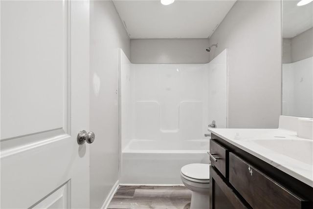 21806 Massa Circle, Peculiar, MO 64078