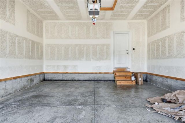 21806 Massa Circle, Peculiar, MO 64078