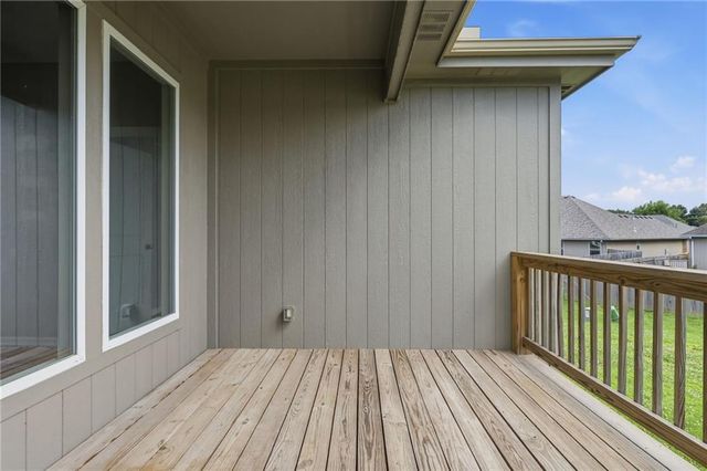 21806 Massa Circle, Peculiar, MO 64078