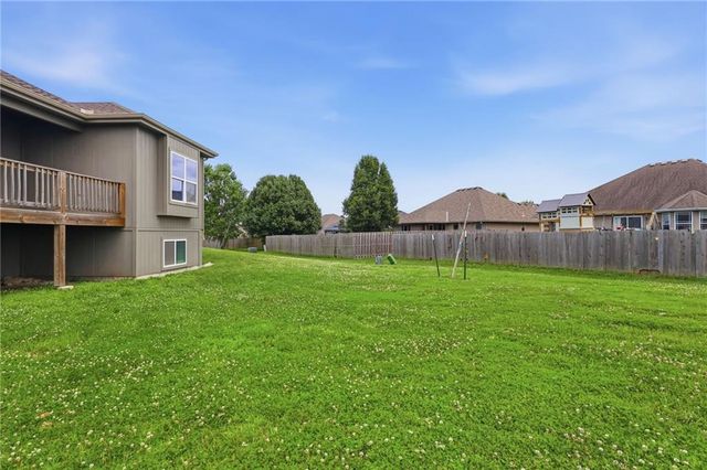 21806 Massa Circle, Peculiar, MO 64078