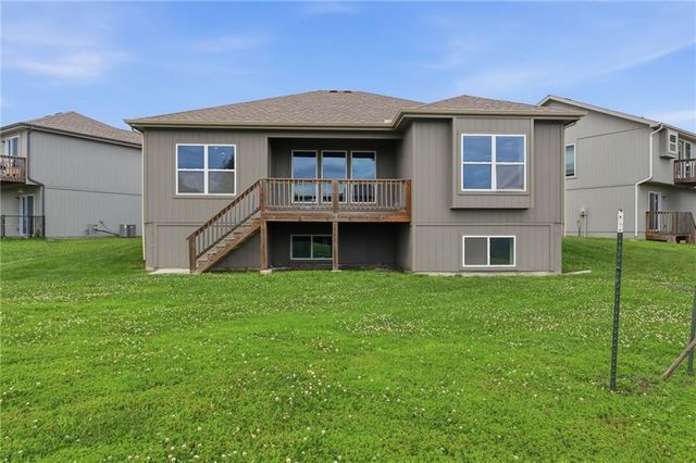 21806 Massa Circle, Peculiar, MO 64078
