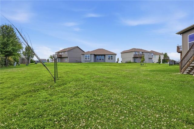 21806 Massa Circle, Peculiar, MO 64078