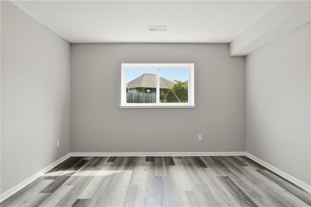 21806 Massa Circle, Peculiar, MO 64078