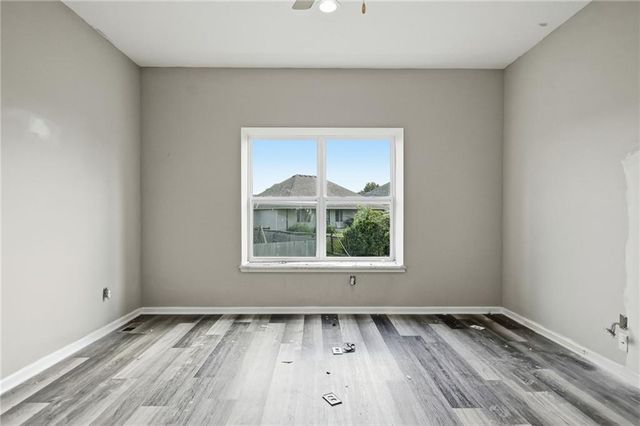 21806 Massa Circle, Peculiar, MO 64078