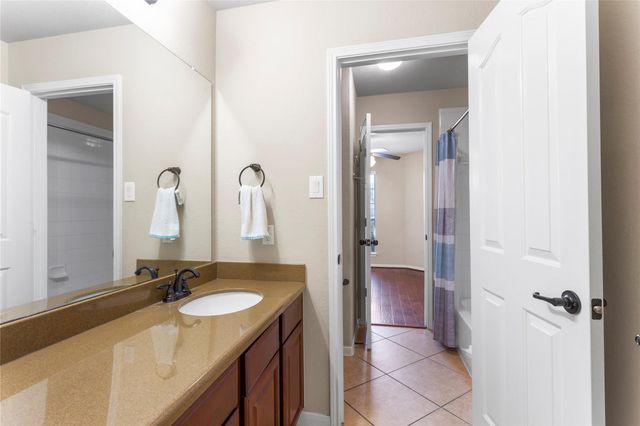 4031 Conifer Drive, Dickinson, TX 77539