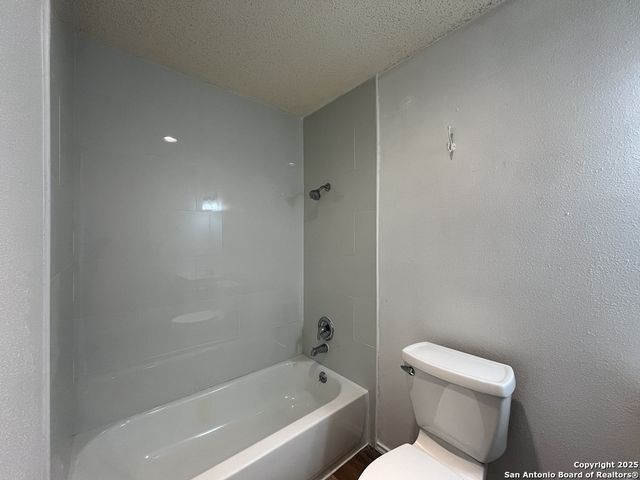 10207 Raven Field, San Antonio, TX 78245