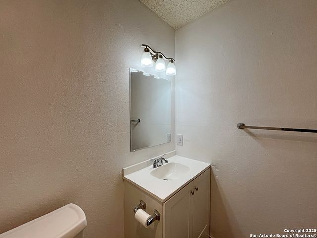 10207 Raven Field, San Antonio, TX 78245