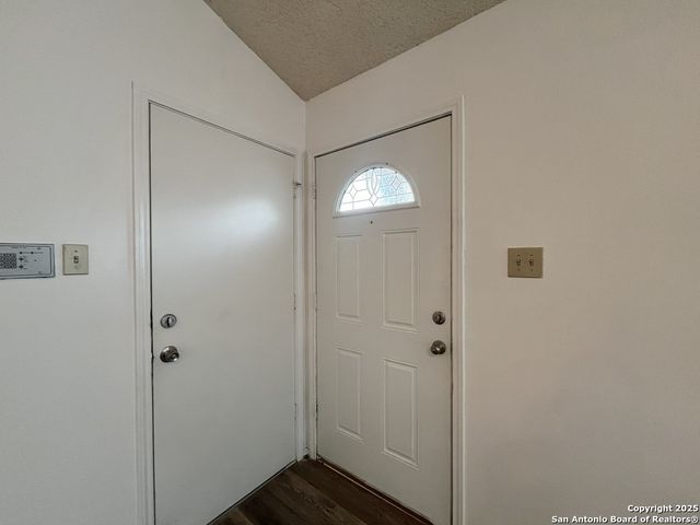 10207 Raven Field, San Antonio, TX 78245