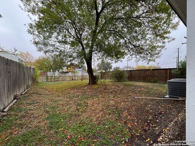 10207 Raven Field, San Antonio, TX 78245