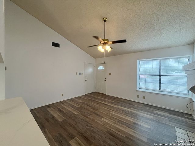 10207 Raven Field, San Antonio, TX 78245