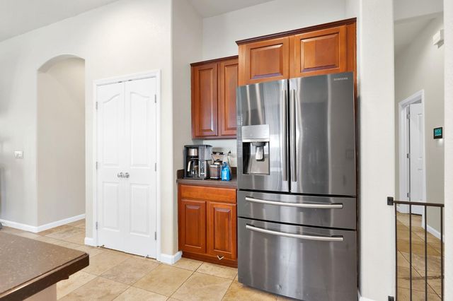 5640 Northborough Dr, Sacramento, CA 95835