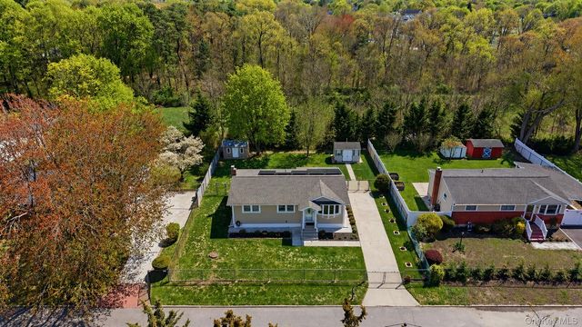 52 William Street, Brentwood, NY 11717