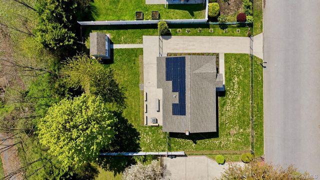 52 William Street, Brentwood, NY 11717