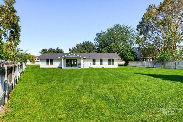 11253 Meadowbrook Dr, Nampa, ID 83686