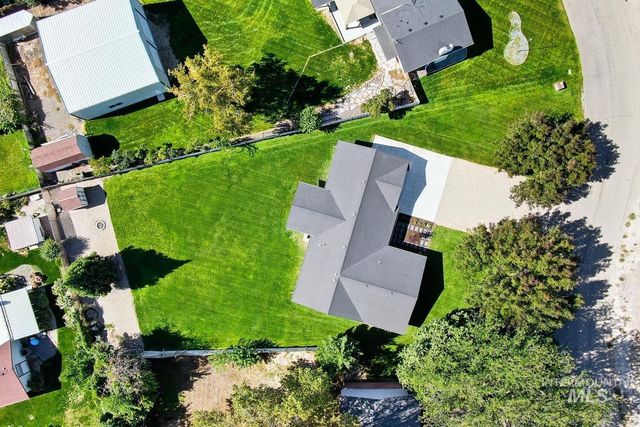 11253 Meadowbrook Dr, Nampa, ID 83686