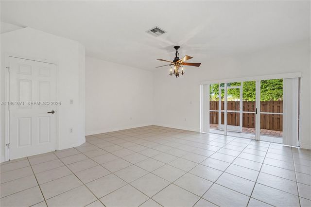 1166 NW 100th Ave, Pembroke Pines, FL 33024