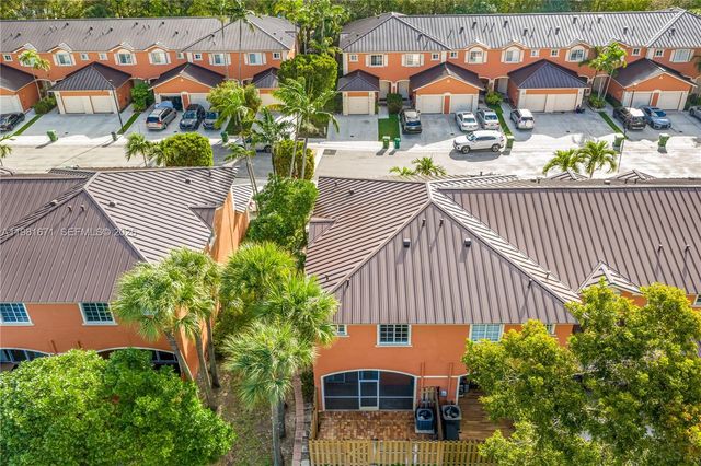 1166 NW 100th Ave, Pembroke Pines, FL 33024