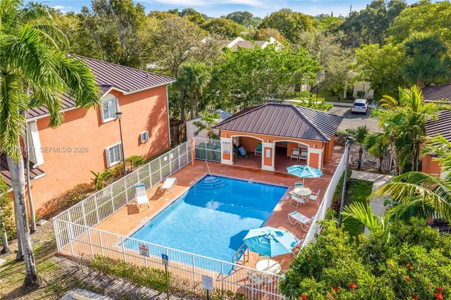 1166 NW 100th Ave, Pembroke Pines, FL 33024