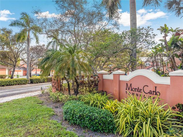 1166 NW 100th Ave, Pembroke Pines, FL 33024