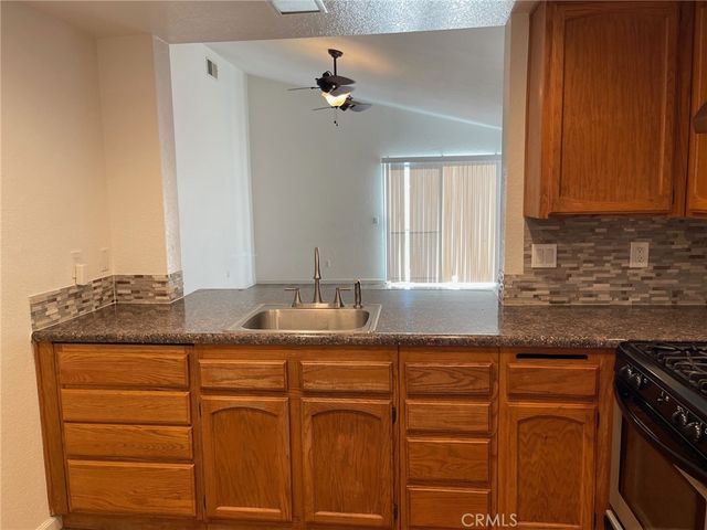 1005 Lilac Street, Hemet, CA 92545