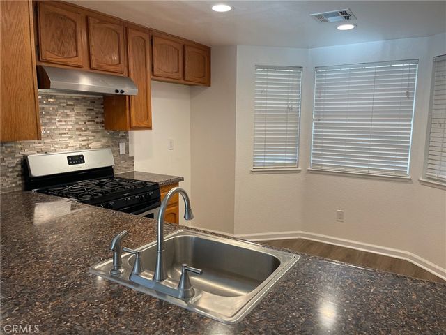 1005 Lilac Street, Hemet, CA 92545