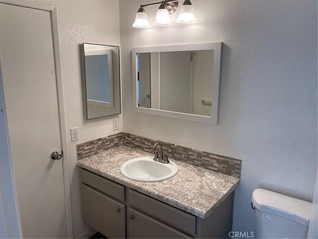1005 Lilac Street, Hemet, CA 92545