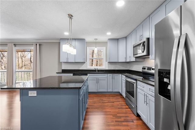 3239 Linda Circle, Winston-salem, NC 27106