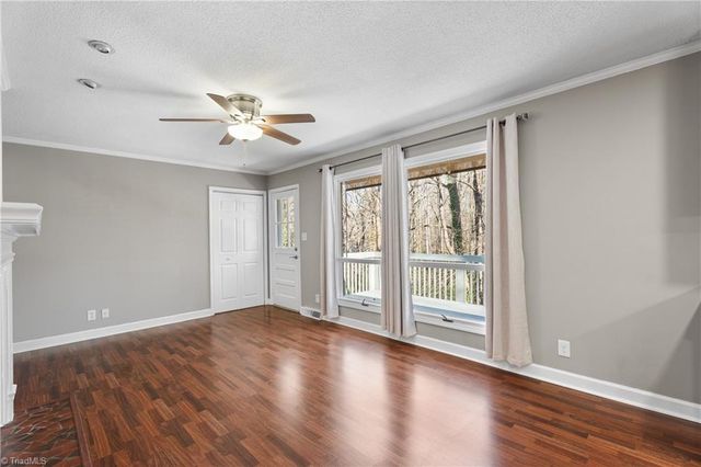 3239 Linda Circle, Winston-salem, NC 27106