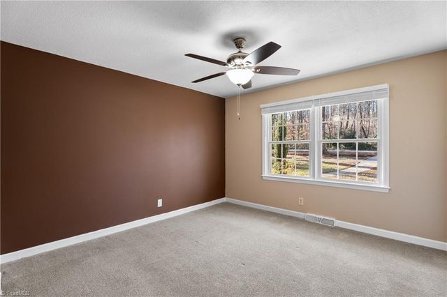 3239 Linda Circle, Winston-salem, NC 27106