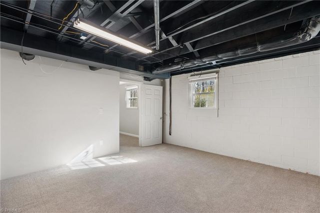 3239 Linda Circle, Winston-salem, NC 27106