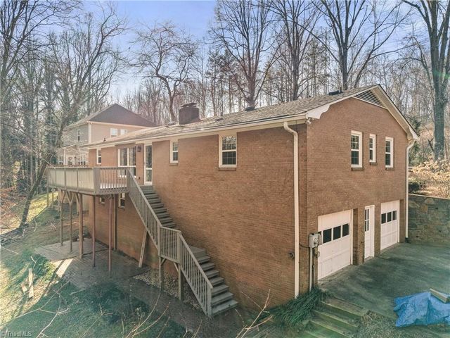 3239 Linda Circle, Winston-salem, NC 27106