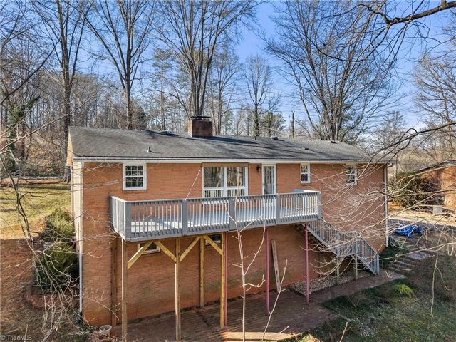 3239 Linda Circle, Winston-salem, NC 27106
