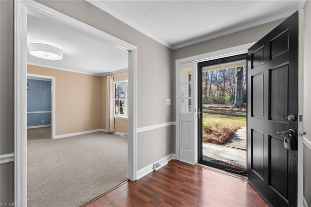 3239 Linda Circle, Winston-salem, NC 27106