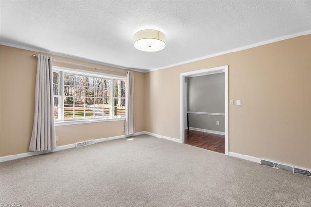 3239 Linda Circle, Winston-salem, NC 27106