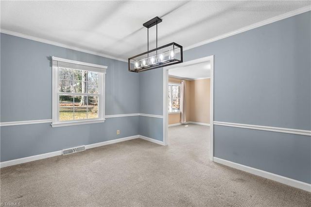 3239 Linda Circle, Winston-salem, NC 27106