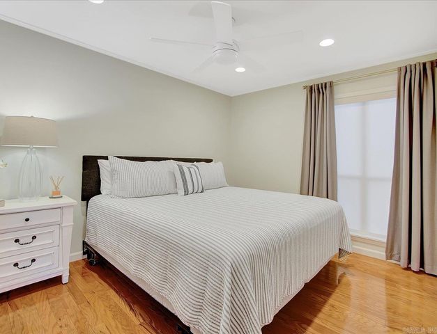 250 Grand Isle Dr Apt 4C, Hot Springs, AR 71913