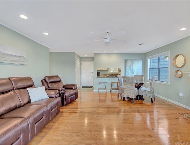 250 Grand Isle Dr Apt 4C, Hot Springs, AR 71913