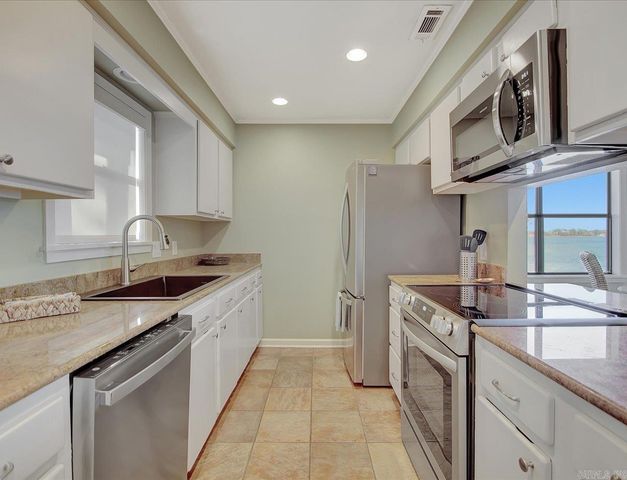 250 Grand Isle Dr Apt 4C, Hot Springs, AR 71913